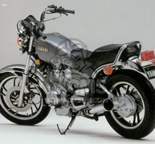 Yamaha XV750 Virago