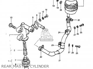 REAR MASTER CYLINDER - XN85D 1983 (D) USA (E03)